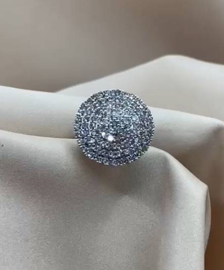 3.06ct VS/G-H Natural Round Cut Diamond Designer Ring in 9k White Gold