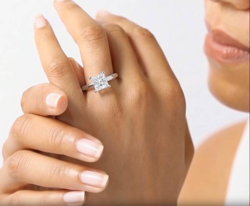 Verlobungsring mit Prinzessinnendiamant