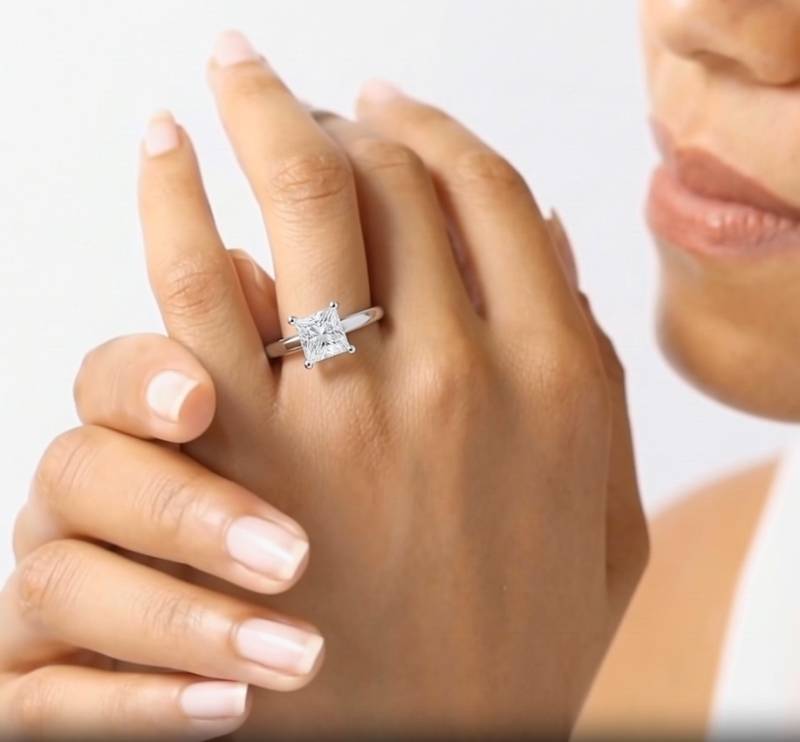 Verlobungsring mit Prinzessinnendiamant
