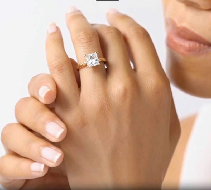 Verlobungsring mit Prinzessinnendiamant