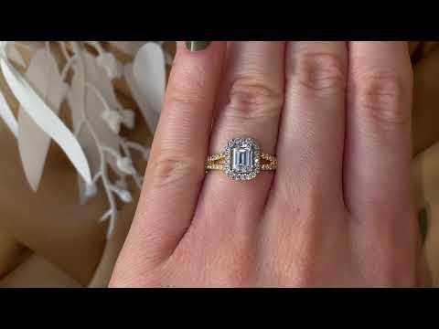 Verlobungsring mit Smaragd-Diamant-Halo