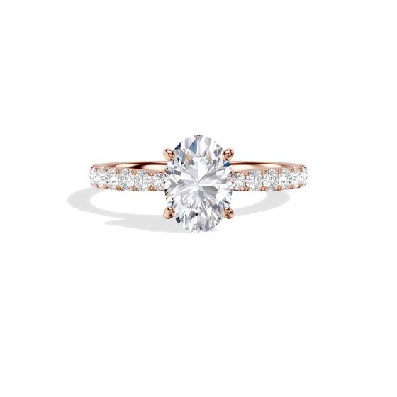 Ring mit ovalem Diamanten an der Schulter