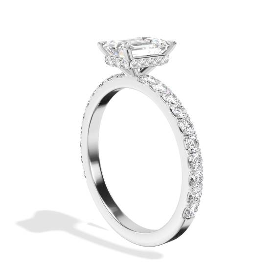 Smaragd-Diamant-Ring mit verstecktem Halo-Schulterteil