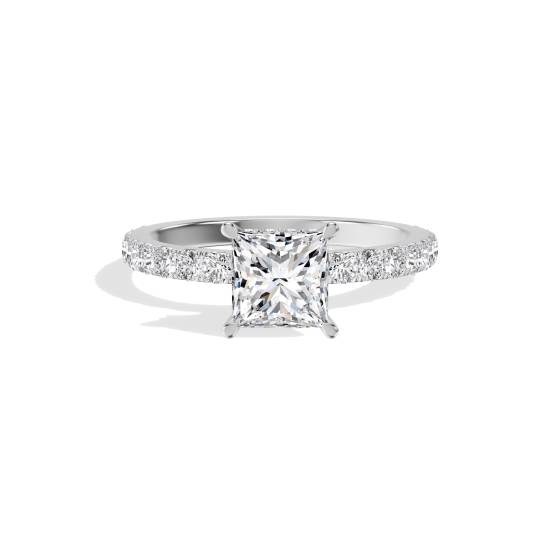Prinzessinnen-Diamant-Ring mit verstecktem Halo-Schulterteil