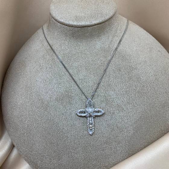 1.34ct VVS/G Natural Round Diamond Cross Pendant in 9k White Gold