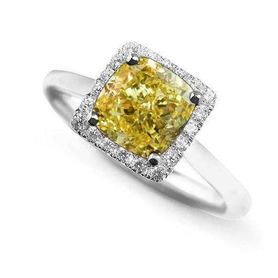 Ring mit gelbem Kissen-Diamantencluster