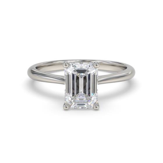 Verlobungsring mit Smaragd und Diamant im Solitär-Design