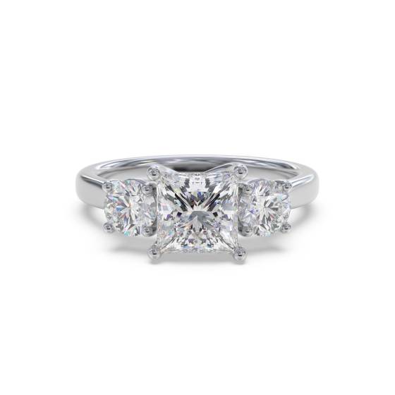 Trilogie-Ring mit Prinzess- und Runddiamanten