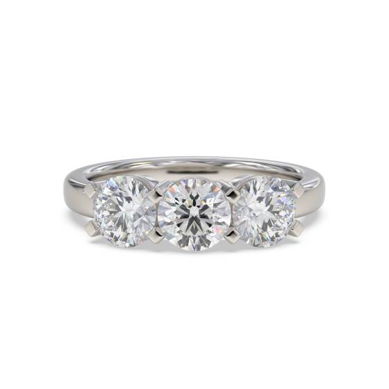 Traditioneller Trilogie-Ring mit rundem Diamanten