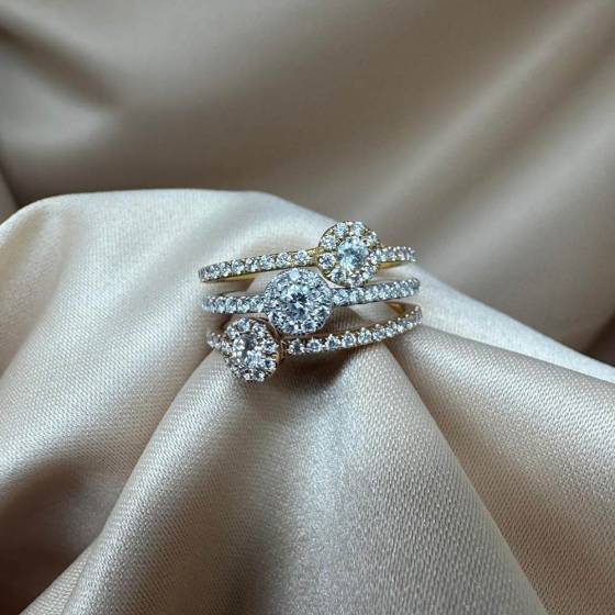0.90ct VVS/F-G Round Cut Natural Diamond Halo Ring in 18k Yellow/White/Rose Gold