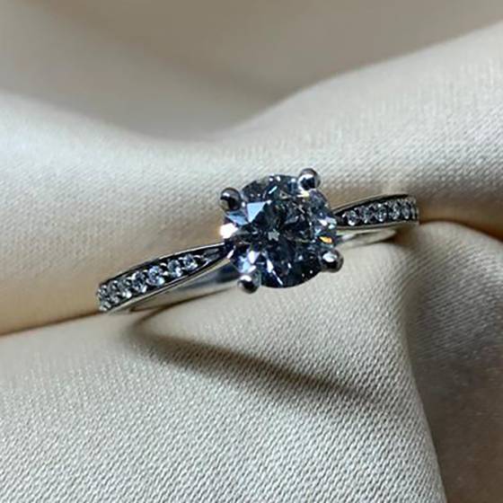 1.25ct SI1/I Natural Round Cut Diamond Shoulder Set Ring in 18k White Gold
