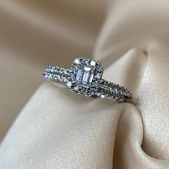 0.67ct VVS/G-H Natural Round Diamond Bridal Set Ring in 9k White Gold