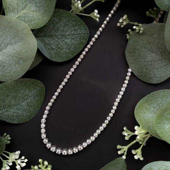 Tennis-Halskette mit einem runden, natürlichen Diamanten im SI/H-I-Schliff (15,65 ct)