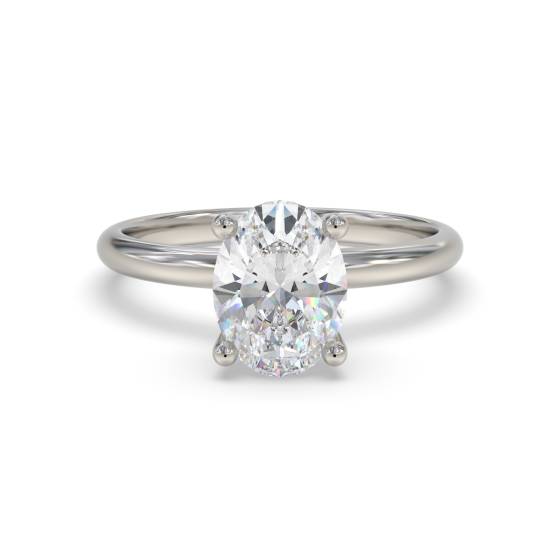Verlobungsring mit ovalem Diamanten
