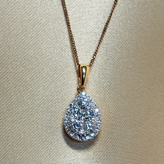 0.49ct VS/E-F Rundschliff Naturdiamanten Cluster-Anhänger
