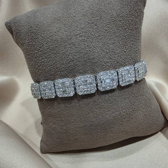 7.36ct VS/G Natural Round Diamond Designer Bracelet in Platinum
