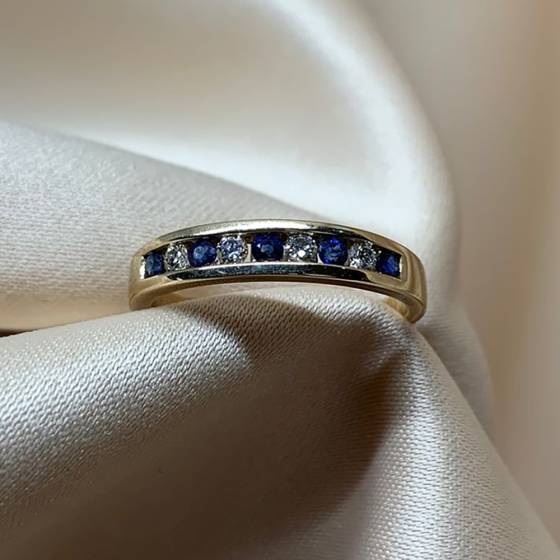 0.14ct VS/G-H Round Cut Blue Sapphire Gemstone Ring in 9k Yellow Gold