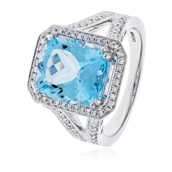 Ring mit 4,80 ct kissenförmigem Aquamarin und Diamant-Halo