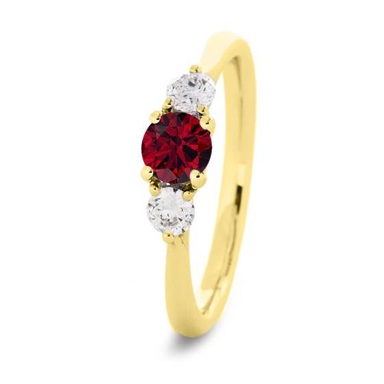 Dreisteiniger Rubin-Diamant-Ring mit Schulterdiamanten