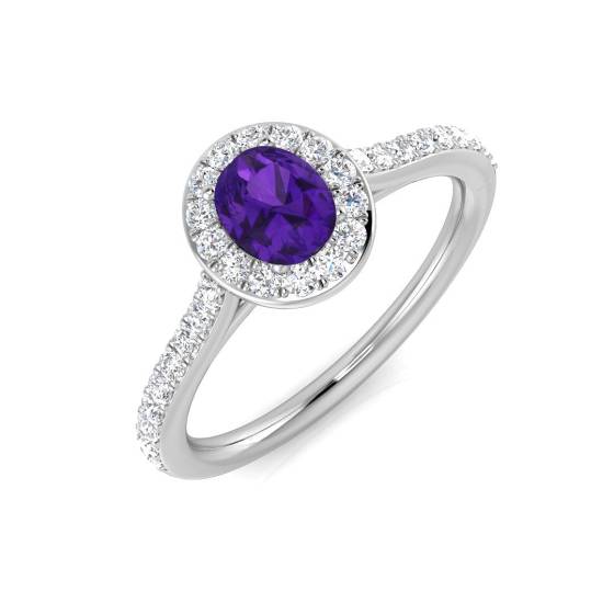 Ring mit ovalem Amethyst und rundem Diamant-Halo