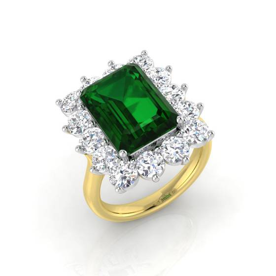 7,80 ct VS/E-F Halo-Ring aus Smaragd und Diamanten