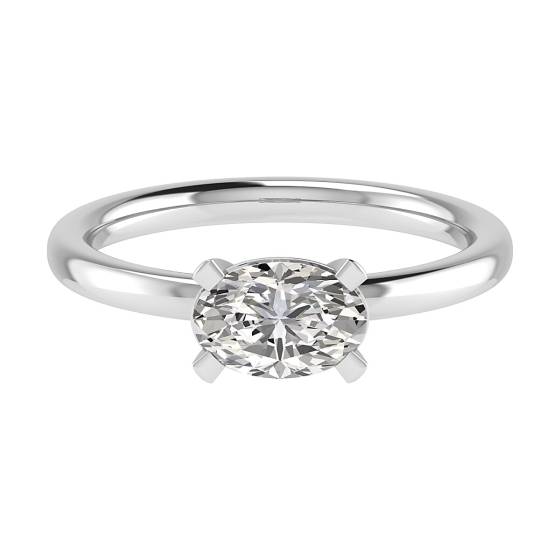 Verlobungsring mit ovalem Diamanten