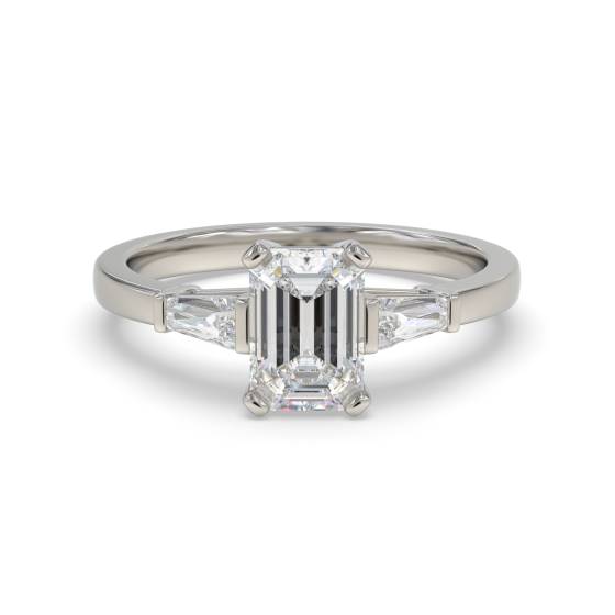 Eleganter Trilogie-Ring mit Smaragd und Baguette-Diamanten