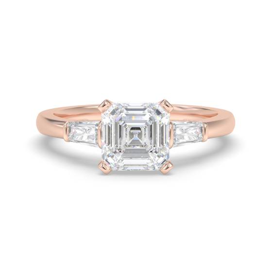 Eleganter Trilogie-Ring mit Asscher- und Baguette-Diamanten