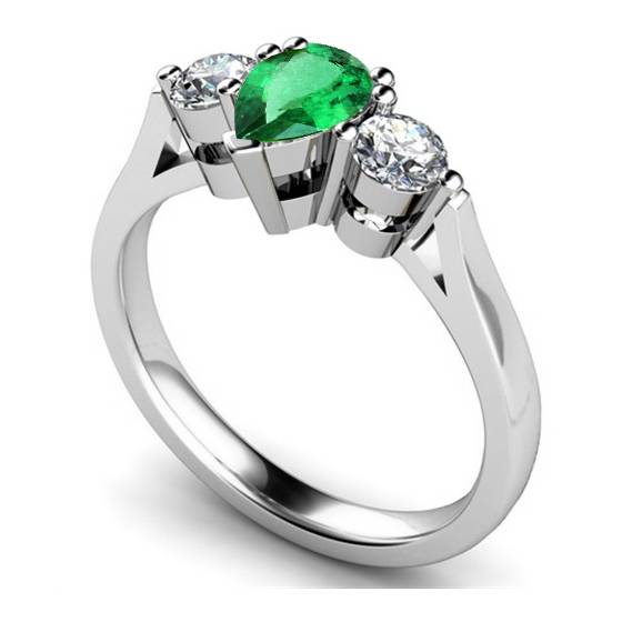 Birnenförmiger Smaragd- und Diamant-Trilogie-Ring

Birnenförmiger Smaragd- und Diamantring
...Trilogie-Ring
Trilogie-Ring