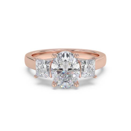 Traditioneller ovaler und Prinzess-Diamant-Trilogie-Ring