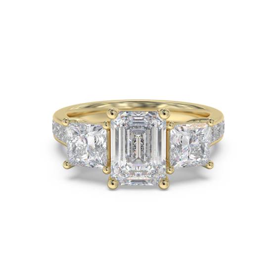 Dreisteiniger Diamantring mit Schulterdiamanten