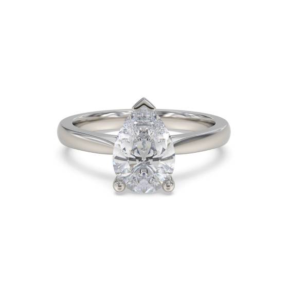 Traditioneller Verlobungsring mit birnenförmigem Diamanten