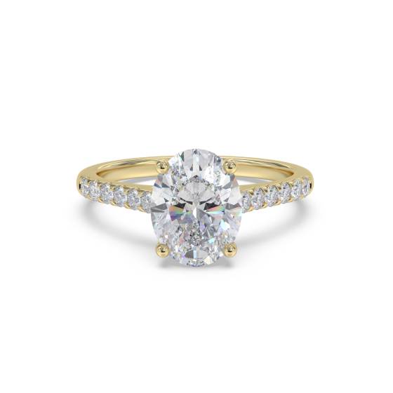 Ring mit ovalem Diamanten an der Schulter
