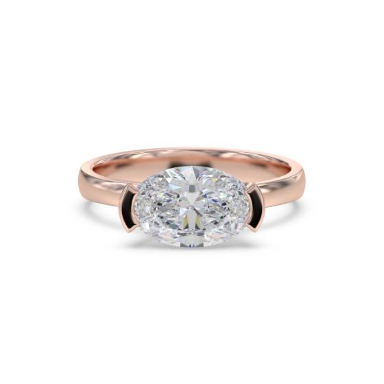 Traditioneller ovaler Diamant-Verlobungsring