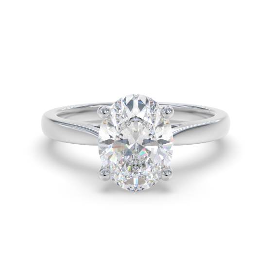 Verlobungsring mit ovalem Diamanten