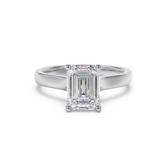 Traditioneller Verlobungsring mit Smaragd und Diamanten