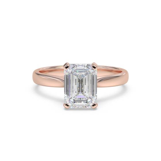 Klassischer Verlobungsring mit Smaragd und Diamanten