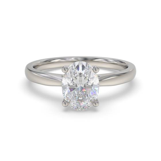 Eleganter Verlobungsring mit ovalem Diamanten