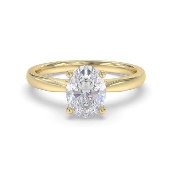 Eleganter Verlobungsring mit ovalem Diamanten