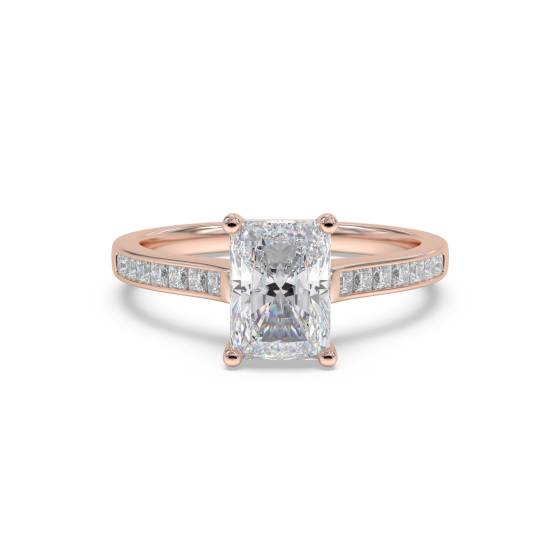 Ring mit strahlendem Diamant-Schulterset