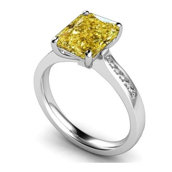 Ring mit gelbem, strahlendem Diamant-Halo und Schulterfassung