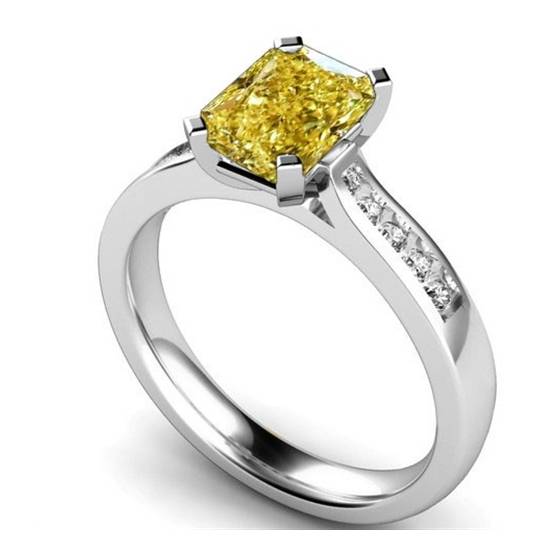 Ring mit gelbem, strahlendem Diamant-Halo und Schulterfassung