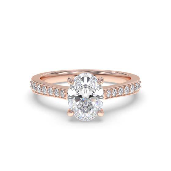 Ring mit ovalem Diamanten an der Schulter
