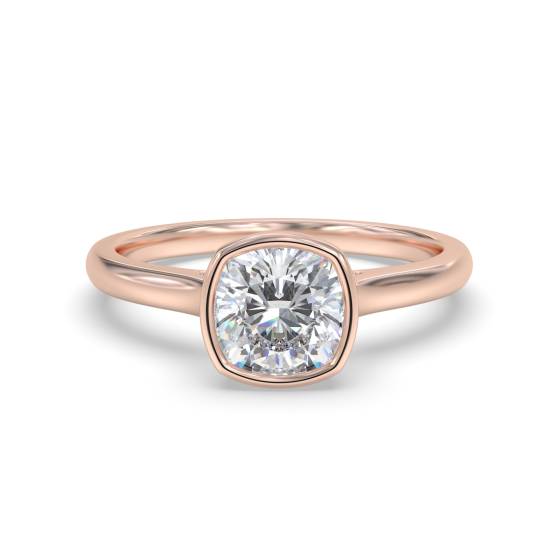 Ring mit Diamantfassung im Kissen-Design