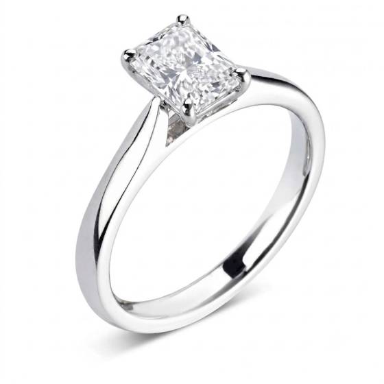 1.05ct VVS2/D Lab Grown Radiant Cut Diamond Solitaire Ring in Platinum