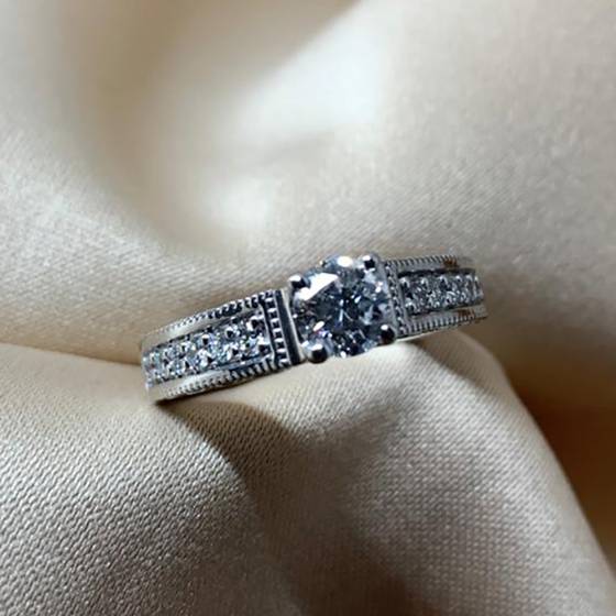 0.75ct VS1/F Natural Round Cut Diamond Designer Ring in 18k White Gold