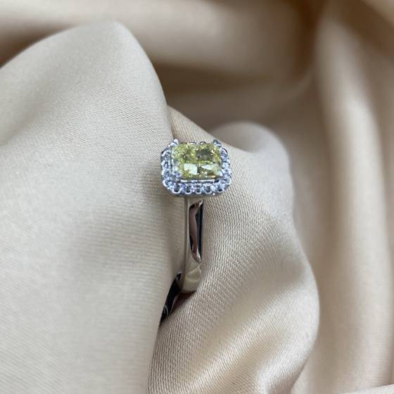 1.00Ct VS/Fy Gelber Diamant Halo Ring