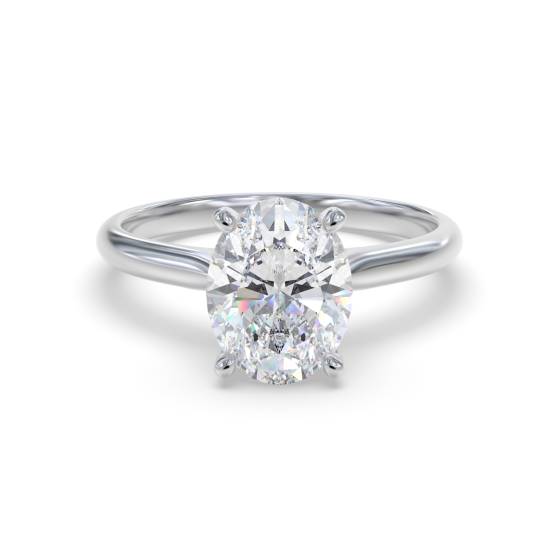 Verlobungsring mit ovalem Diamanten