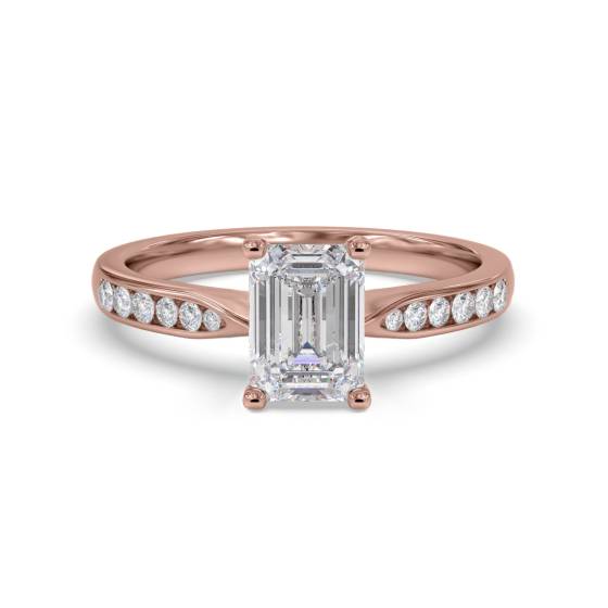 Verlobungsring mit Smaragd-Schulterbesatz und Diamanten