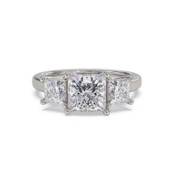 Eleganter Princess-Diamant-Trilogie-Ring